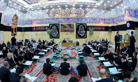 معهدُ القرآن في العتبة العباسية يُقيم ختمةً قرآنيّةً عاشورائيّة 