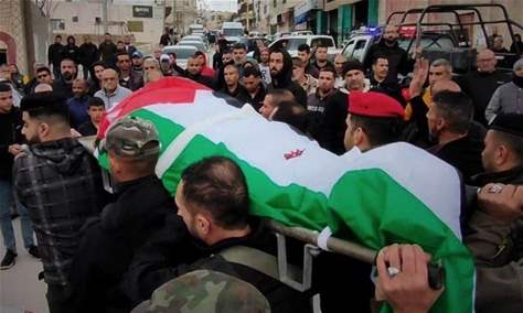 استشهاد فلسطيني برصاص قوات الاحتلال أثناء قيادة سيارته