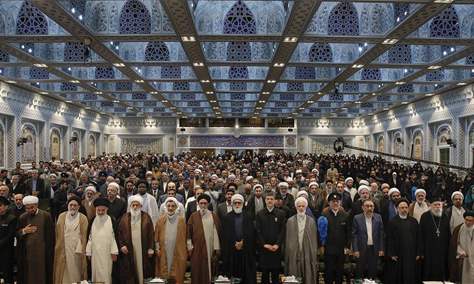 العلامة فضل الله مشاركا في مؤتمر الإمام الرضا (ع) في مدينة مشهد الايرانية