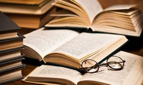الأدب والاسلام جانبان لا يمكن تفرقتهم   