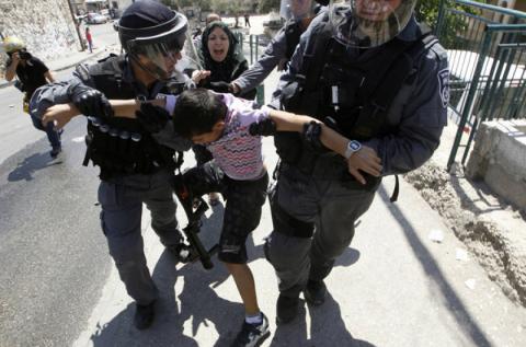 القوات الاسرائيلية تستخدم القوة المميتة غير المشروعة في تعذيب الفلسطينيين