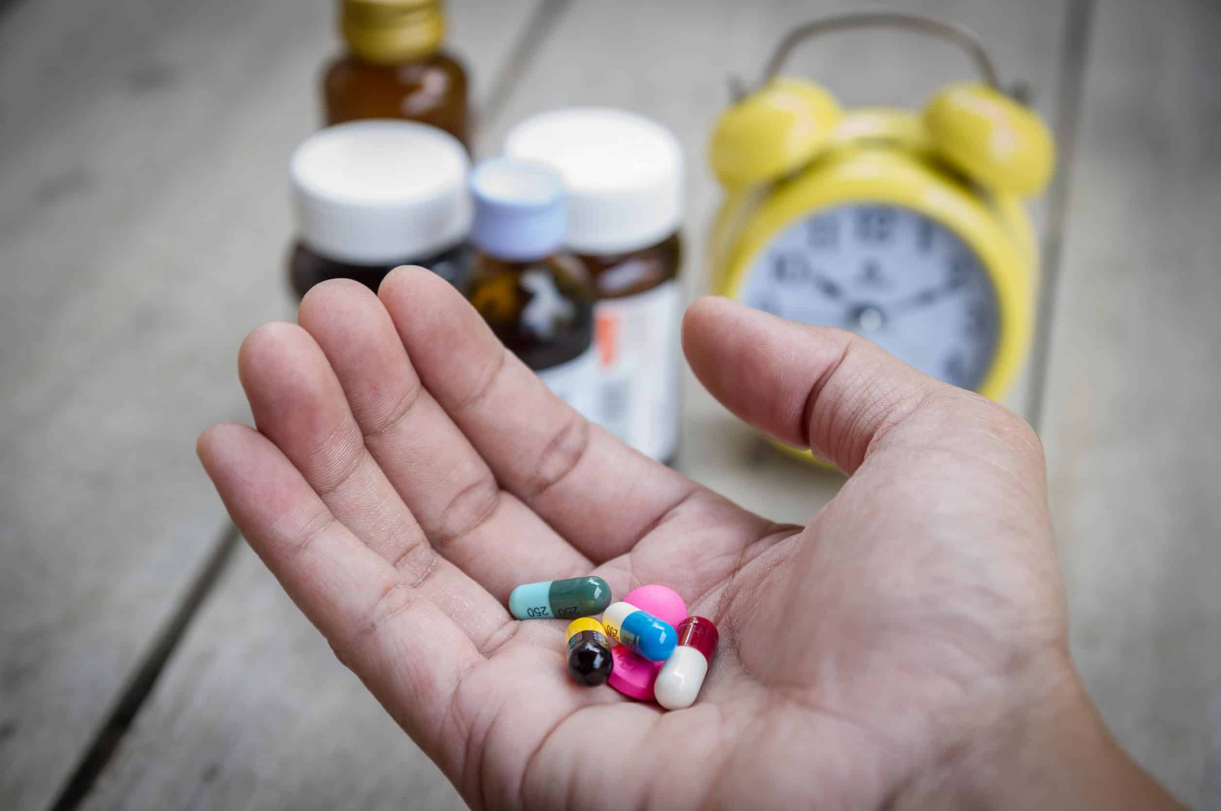 ، طب، صحة، تكنولوجيا ومعلومات، تناول الأدوية بشكل عشوائي
