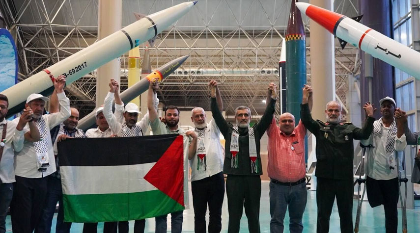طهران تستضيف عائلات الشهداء الفلسطينيين