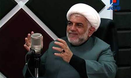 من الإذاعة
